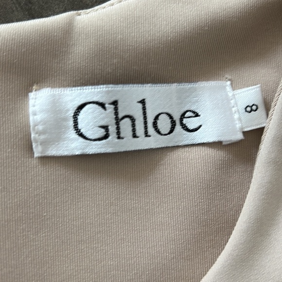 Beautiful cut out flowers detail fitted stretch dress - Picture 5 of 11